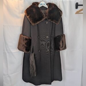 William Frohman Vintage 60s Elegant Brown Coat with real Fur Trim size M in EUC